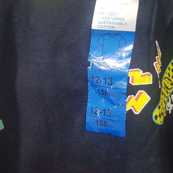 PRIMARK T-SHIRT MULTI- LOGO/ SKULL SIZES 11-13YRS - Picture 4 of 4